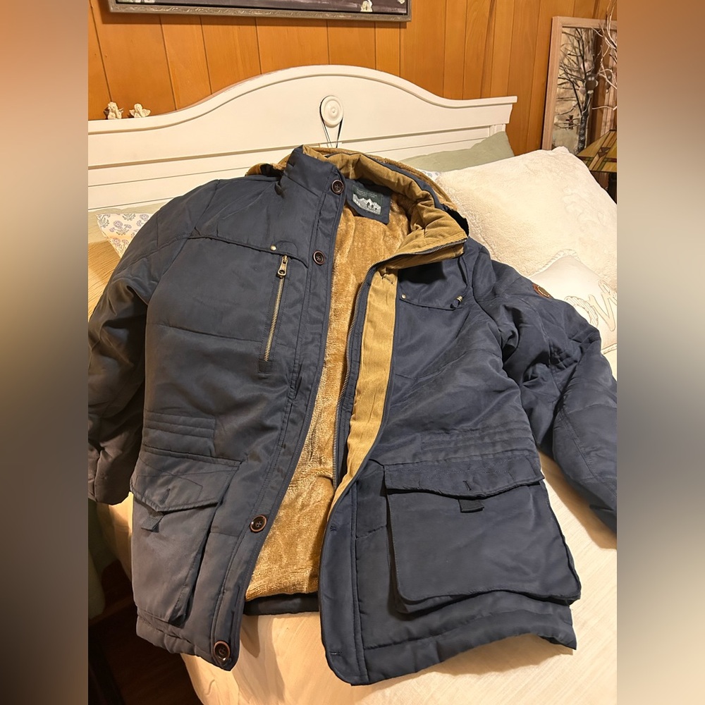 Men's Navy Blue European Parker Insulated Puffer Jacket with Tan Sherpa Lining